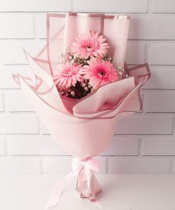 دسته گل ژربرا و عروس نیاز