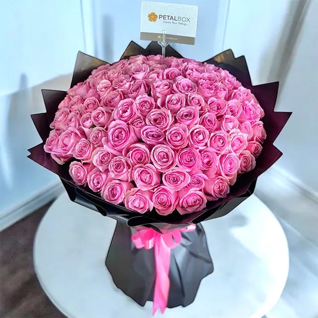 Luxury Valentine’s Day Roses Delivery Tehran Iran1
