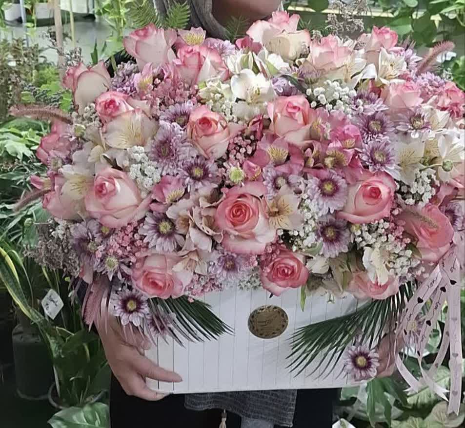 Dutch rose box